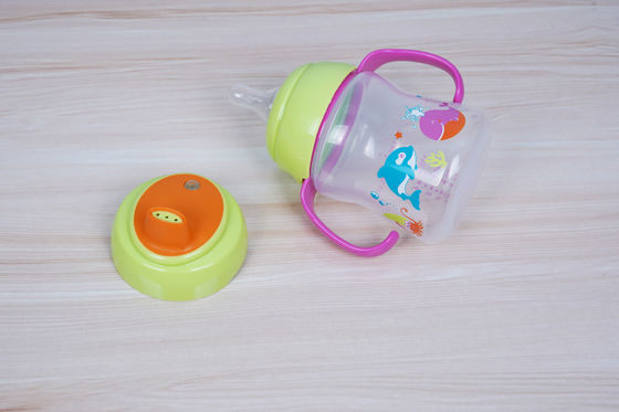 Không tràn 2 trong 1 BPA Miễn phí 6 tháng 6 Ounce Baby Sippy Cup