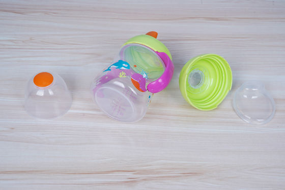 Không tràn 2 trong 1 BPA Miễn phí 6 tháng 6 Ounce Baby Sippy Cup