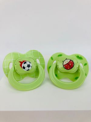 Núm vú em bé sơ sinh bú sữa mẹ silicone