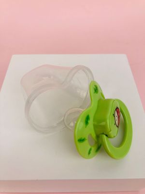 BSCI ABS lỏng Silicone Baby Soother có nắp đậy '
